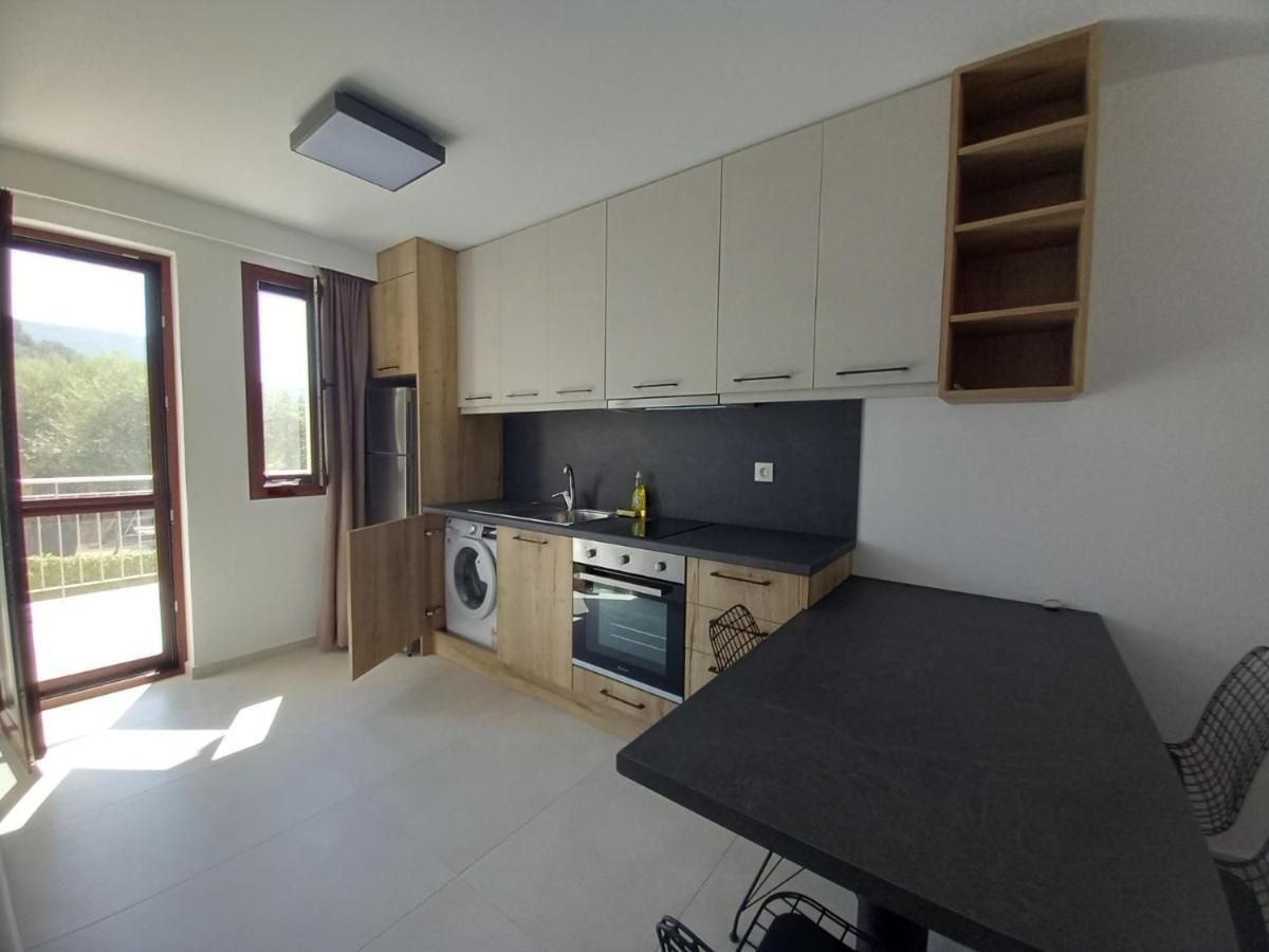 Zefiros Luxury Apartments ซิโวตา ภายนอก รูปภาพ