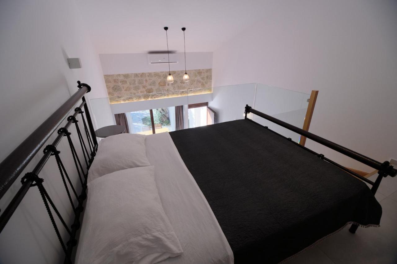 Zefiros Luxury Apartments ซิโวตา ภายนอก รูปภาพ